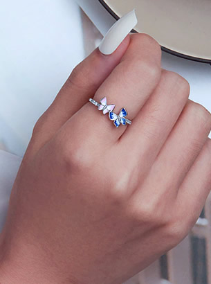 New <br>
Rings<br>
Arrival